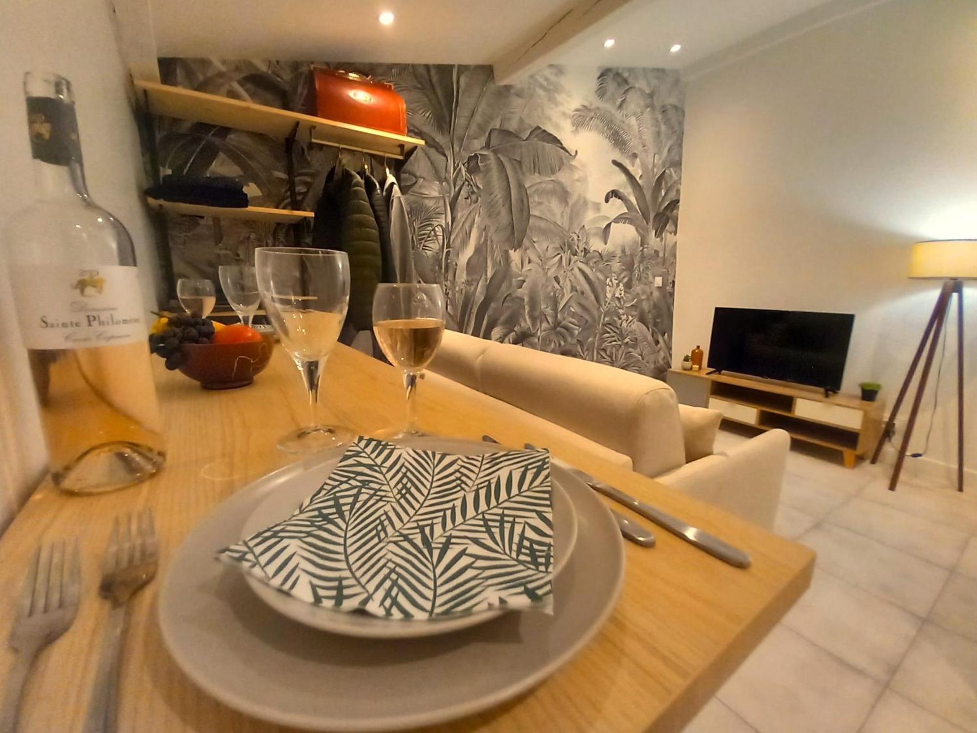 #3 Studio # Place Charmante Тулон Екстер'єр фото